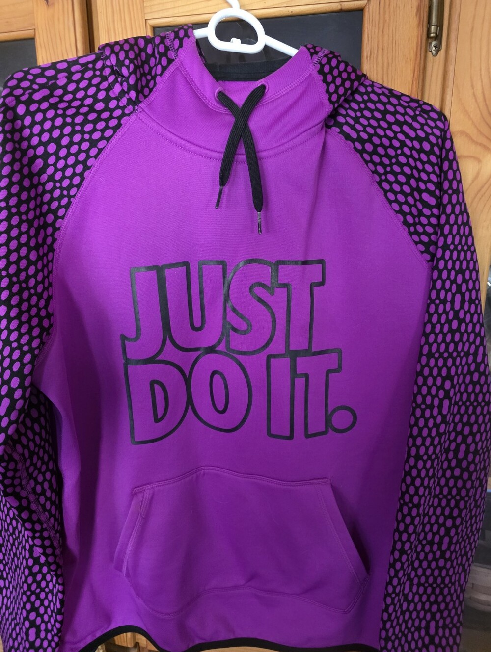 Nike Therma-Fit Black and Bright Purple Fleece Pullover
